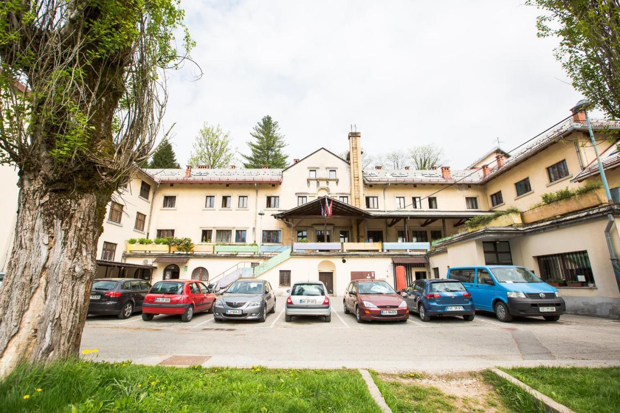 Hostel Idrija Exterior photo